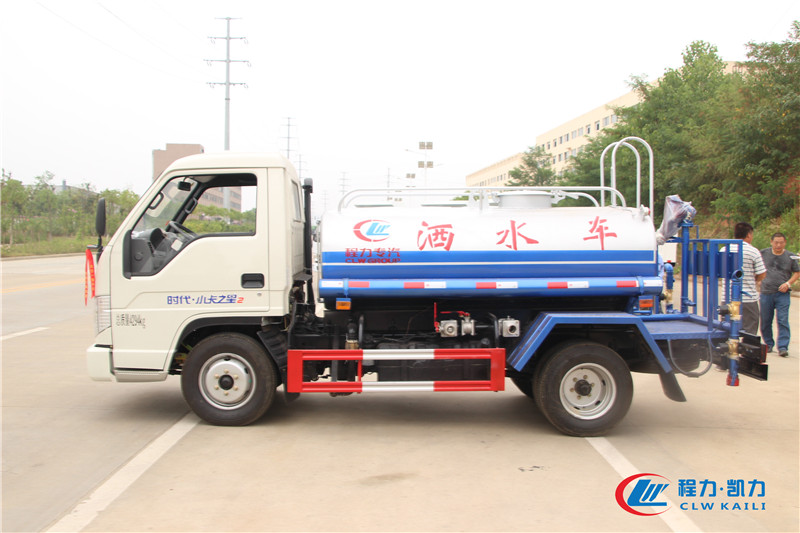 ��������С�� 3����ˮ܇