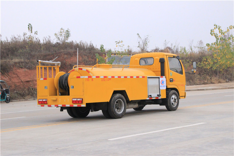 �|�L(f��ng)С�������{(l��n)�� 3���߉���ϴ܇