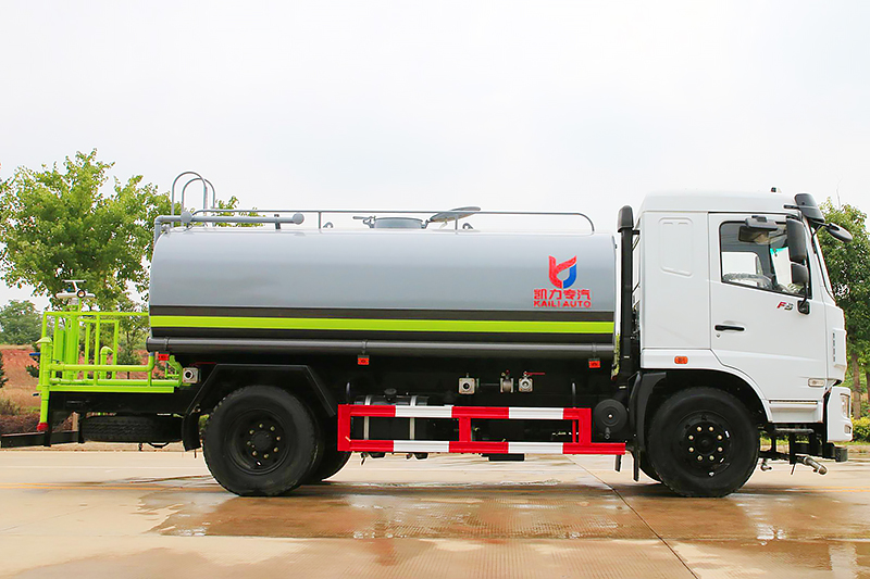 �����|�L(f��ng)�A��12����ˮ܇