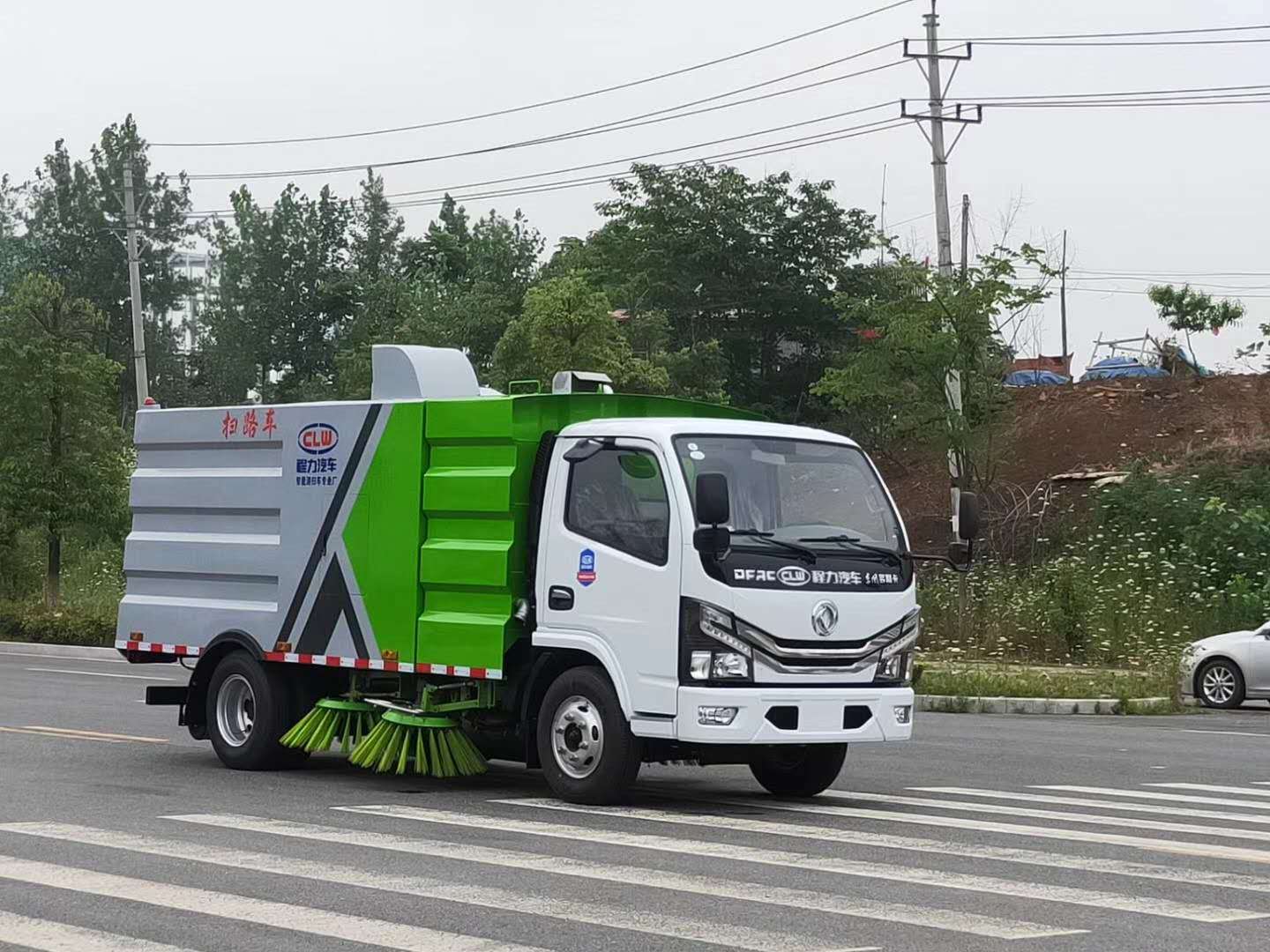 �����|�L(f��ng)С��������·܇5��