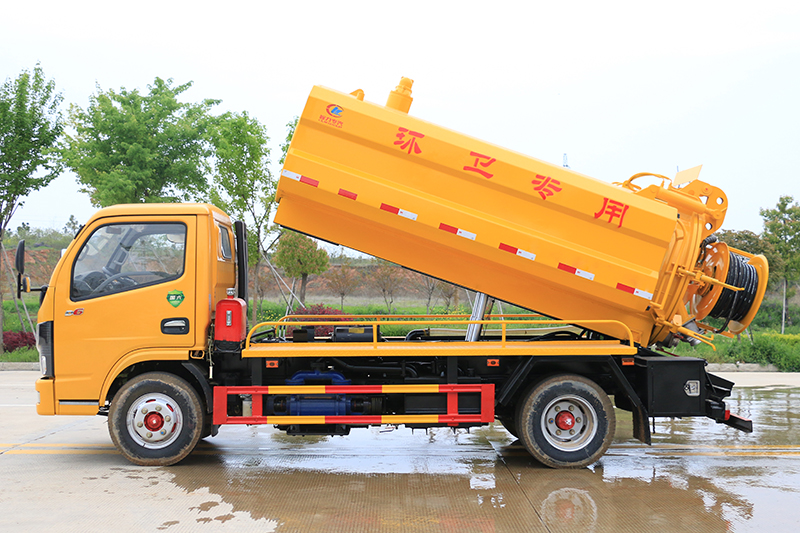 �����|�L(f��ng)С������5����ϴ����܇