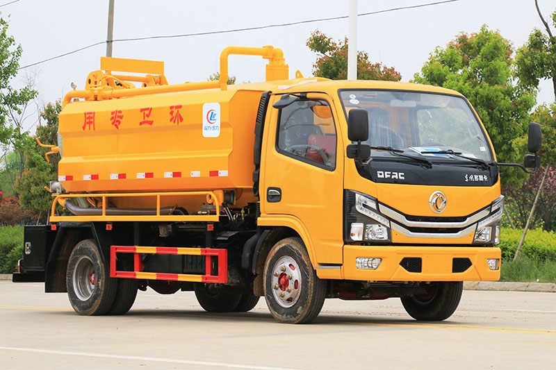 �����|�L(f��ng)С������5����ϴ����܇